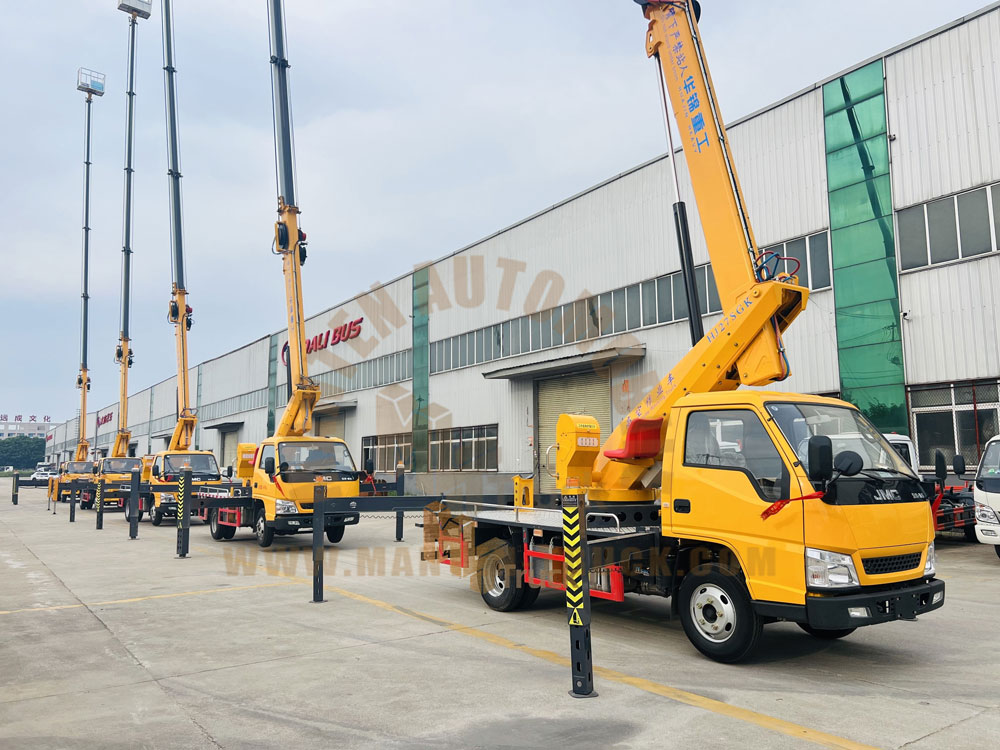 record-the-delivery-of-27-meters-aerial-platform-truck-for-exporting-project4.jpg