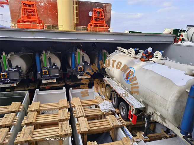 Record the Delivery of 30sets of Sewage Suction Semi Trailer Export to Namibia Record the Delivery of 30sets of Sewage Suction Semi Trailer Export to Namibia